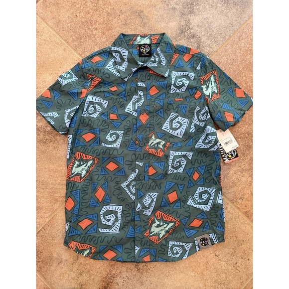 Maui and Sons Other - Boys' Maui & Sons Short Sleeve Button-Up Geometric Shark Print Size Small NWT